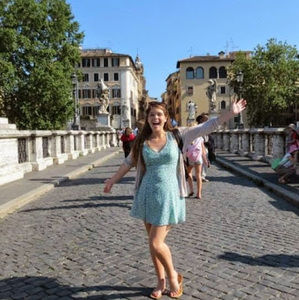 Meet your Posher, Isabella